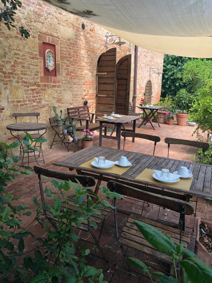Al Giardino Degli Etruschi Pensionat Chiusi Eksteriør billede